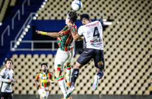 O boicote da torcida boliviana a Sérgio Frota…