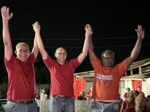 Zé Martins mostra força para mobilizar o povo de Bequimão em primeiro ato oficial da campanha