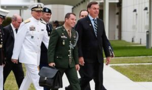 O homem que pagava as contas de Bolsonaro com dinheiro desviado dos cofres públicos