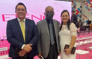 Pastor Coutinho recebe vice de Fábio…