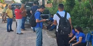 Rodoviários do transporte semiurbano da empresa Planeta cruzam os braços