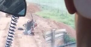 Estudantes em ônibus escolar presenciam homicídio bárbaro no interior do Maranhão; confira