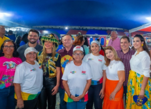 Iracema Vale participa da abertura do Arraial do Ipem e parabeniza governador pelo apoio à cultura