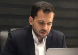Advogado Pedro Barradas é acusado de fazer empréstimo de R$ 300 mil, não pagar e sujar nome de jornalista