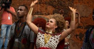 Anna Torres lança “Afric’Anna”, clipe que resgata e valoriza raízes africanas e quilombolas