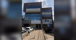 Prédio onde fica a Vigilância Sanitária do Estado está em péssimas condições e causa risco aos servidores