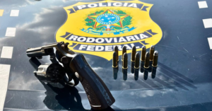 Motorista é detido pela PRF por porte ilegal de arma de fogo na BR 222