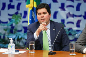 Ministro do Esporte assina termo de compromisso para construção de Espaços Esportivos Comunitários em São Luís, nesta sexta (21)