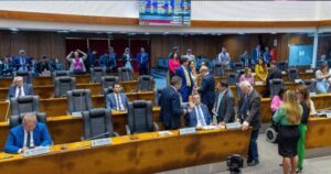 Alema aprova PL que acelera repasse do piso salarial aos profissionais de enfermagem