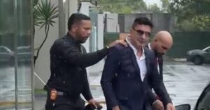 Polícia faz buscas e empresário Alessandro Martins é levado para delegacia