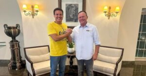 Brandão anuncia licenciamento de Camarão da Seduc e nomeia Jandira Dias para o comando da pasta