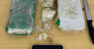 Mulher é presa em flagrante fazendo delivery de drogas no Vinhais, em São Luís