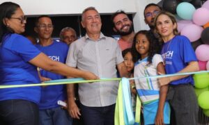 Viana recebe prêmio do Fundeb 2024 por melhorar a educação básica