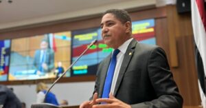 Zé Inácio destaca regulamentação de trabalho de motoristas de aplicativos
