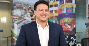 Felipe Camarão permanecerá na Seduc até segunda (8) antes de assumir governo do MA