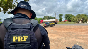 PRF apreende mais de 4kg de maconha com casal em Parnaíba; droga seguia para Araioses