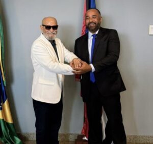 Prefeito Edesio Cavalcanti reeleito declara apoio a Roberto Costa para presidente da FAMEM