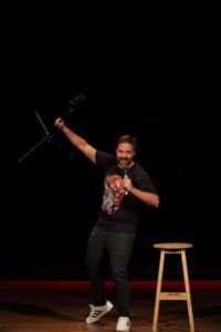 Humorista Fábio Rabin em São Luís nesta sexta-feira (18) no Teatro Arthur Azevedo