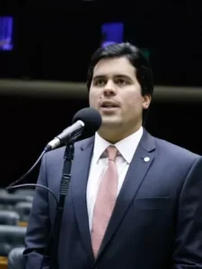 Prefeito, pai de Fufuca pagou R$ 9,7 milhões a empresa de apoiadores do ministro