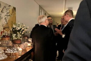 Alguém tem dúvida do desfecho? Após reportagem, Moraes vai a festa com ministros do STF e de Lula… O sistema é bruto e forte!!!