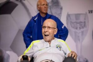 Lenda do futebol mundial, Zagallo morre aos 92 anos