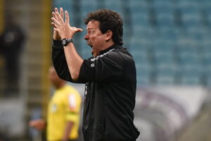 Fernando Diniz não é mais o técnico da Seleção Brasileira