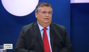 Dino prioriza conversas por telefone na busca por votos para o STF