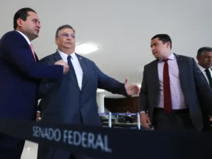 Vídeo: Dino estreia no Senado com Weverton presidindo sessão: “situação ambígua”