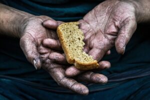 Número de brasileiros que passam fome aumenta 3 vezes no governo Bolsonaro
