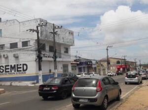 Empreiteiro é preso por ameaças e PM é autuado por porte ilegal de arma na Semed de Paço do Lumiar