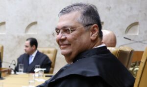 Flávio Dino Suspende Mais Duas Leis Que Proíbem Linguagem Neutra Em Municípios