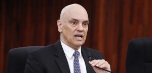 Presidente do TSE defende regulamentação das redes sociais