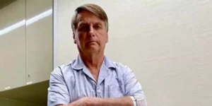 Jair Bolsonaro deixa hospital em São Paulo após 12 dias de internação