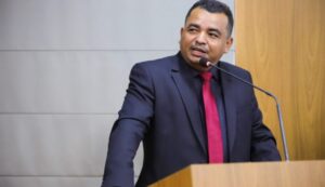 Polícia prende casal suspeito de invadir e roubar casa do vereador Edson Gaguinho