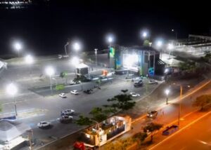 Joelma inaugura Cidade do Carnaval promovida por Eduardo Braide