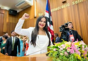 Ana do Gás é aclamada nova 4ª vice-presidente da Assembleia