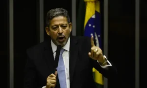 O culpado é o próprio Congresso que se agachou!!! Arthur Lira: ‘Se Não Puder Discutir Temas Do STF, Não Sei Para Que Serve O Congresso’