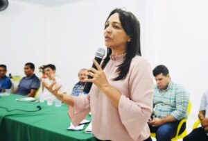 Eliziane lidera comitiva brasileira a Washington, nos EUA…