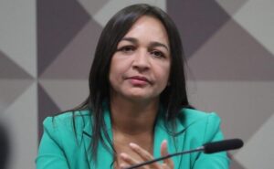 Eliziane convida Lula para jantar e busca pavimentar candidatura para a Presidência do Senado