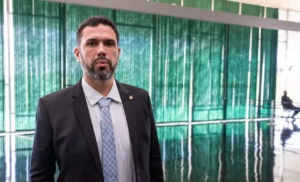 Fábio Macedo quer punição maior para injúria racial em evento público