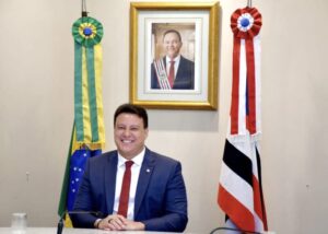 Felipe Camarão vai substituir Carlos Brandão no comando do Palácio dos Leões pela 3ª vez