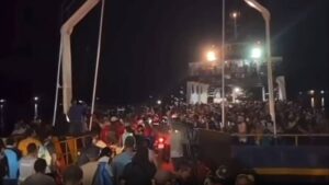 Sem Carnaval em municípios, baixadeiros se aglomeram em ferryboats rumo a São Luís