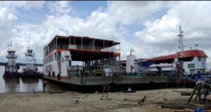 Ferry boats apodrecem e chefões da Emap passeiam em helicóptero de R$ 8 milhões…