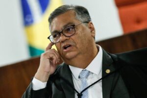 Dino estende prazo para CGU apresentar dados sobre emendas
