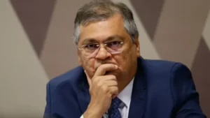 AGU irá investigar fake news envolvendo Dino e família Brazão