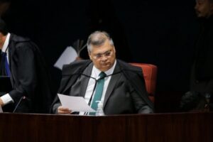 Flávio Dino amplia vigência da Lei de Cotas até que Congresso decida sobre nova norma
