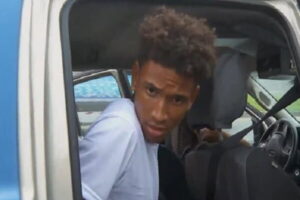 Crueldade macabra!!! Filho corta a mão e depois mata a mãe para sacar o dinheiro no banco e diz fazer magia negra…