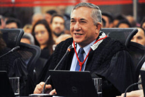 Desembargador Sebastião Bonfim é aclamado membro substituto do TRE/MA
