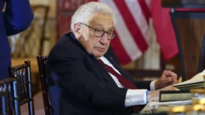 Uma exegese* de Henry Kissinger…