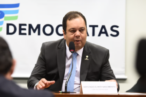Lula entrega Codevasf para Arthur Lira